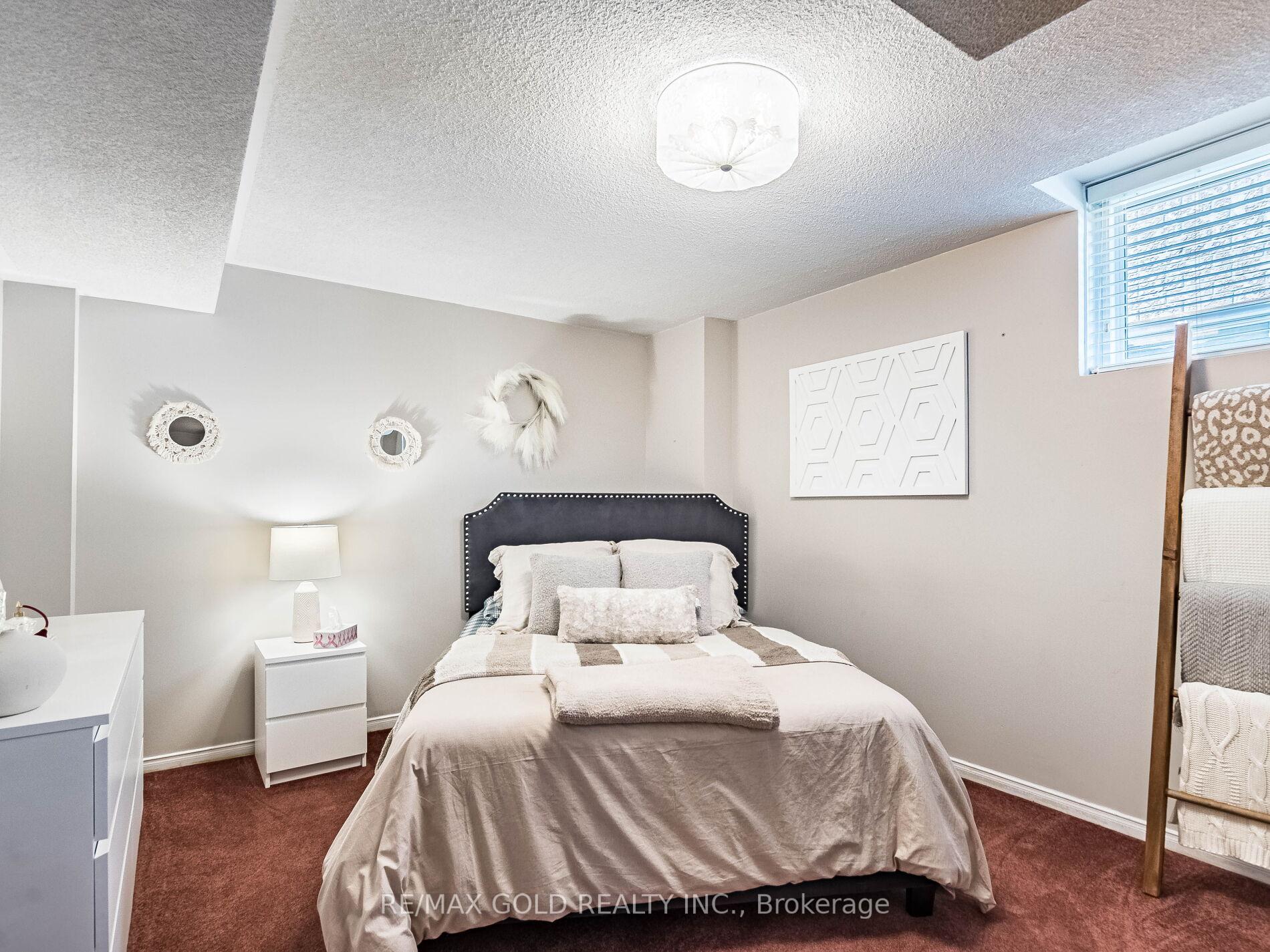 Photo 21 of 98 Springview Drive, Brampton, Brampton West — HOMEH