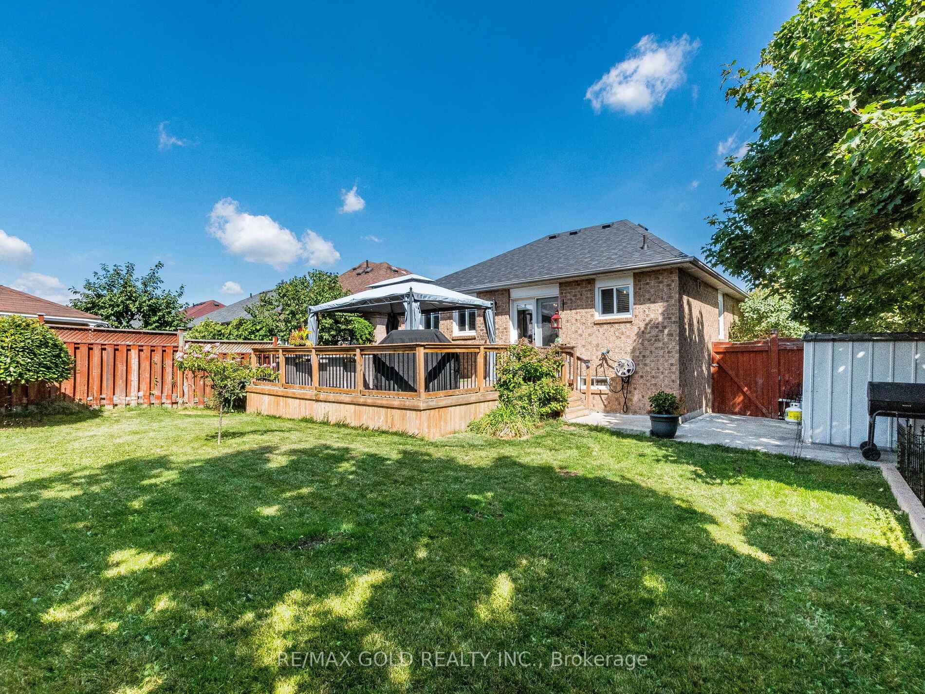 Photo 24 of 98 Springview Drive, Brampton, Brampton West — HOMEH