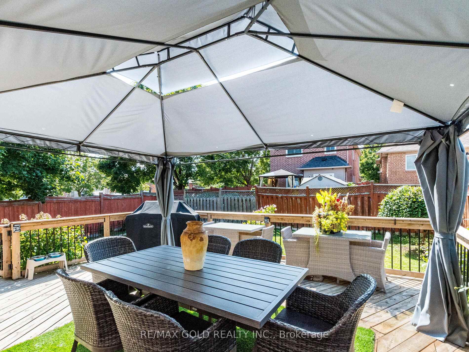 Photo 29 of 98 Springview Drive, Brampton, Brampton West — HOMEH