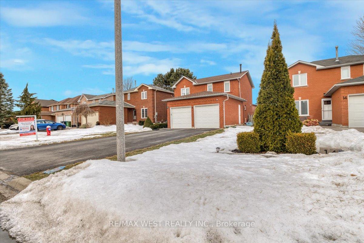 Photo 3 of 12 Whitbread Avenue, Caledon, Bolton East — HOMEH