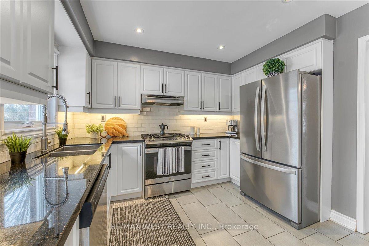 Photo 8 of 12 Whitbread Avenue, Caledon, Bolton East — HOMEH