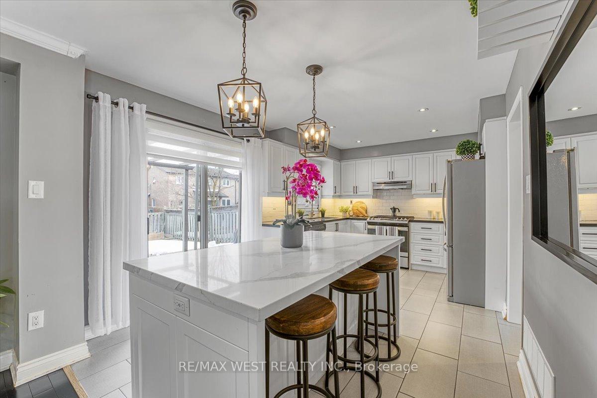 Photo 10 of 12 Whitbread Avenue, Caledon, Bolton East — HOMEH