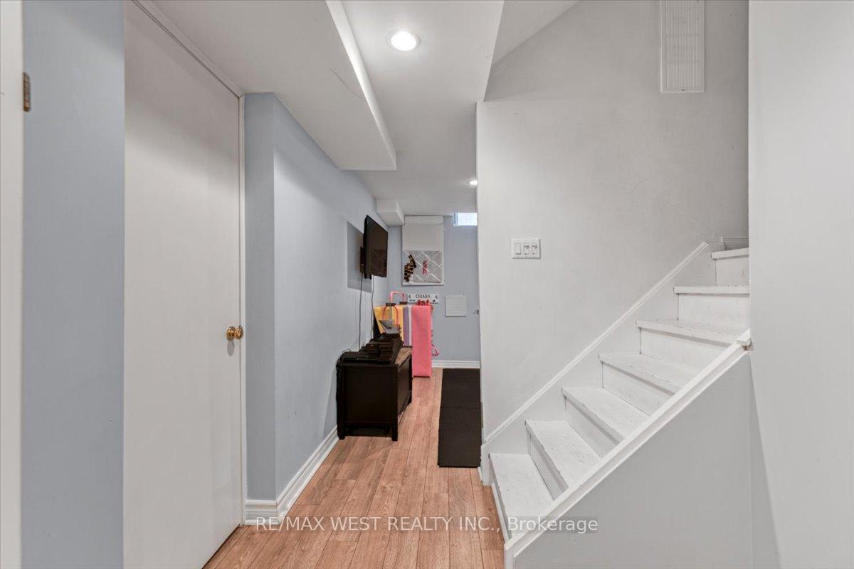 Photo 34 of 12 Whitbread Avenue, Caledon, Bolton East — HOMEH
