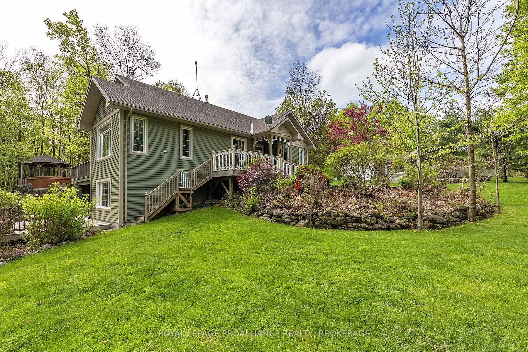 Photo 2 of 1358 Norway Road, Frontenac, Frontenac South — HOMEH