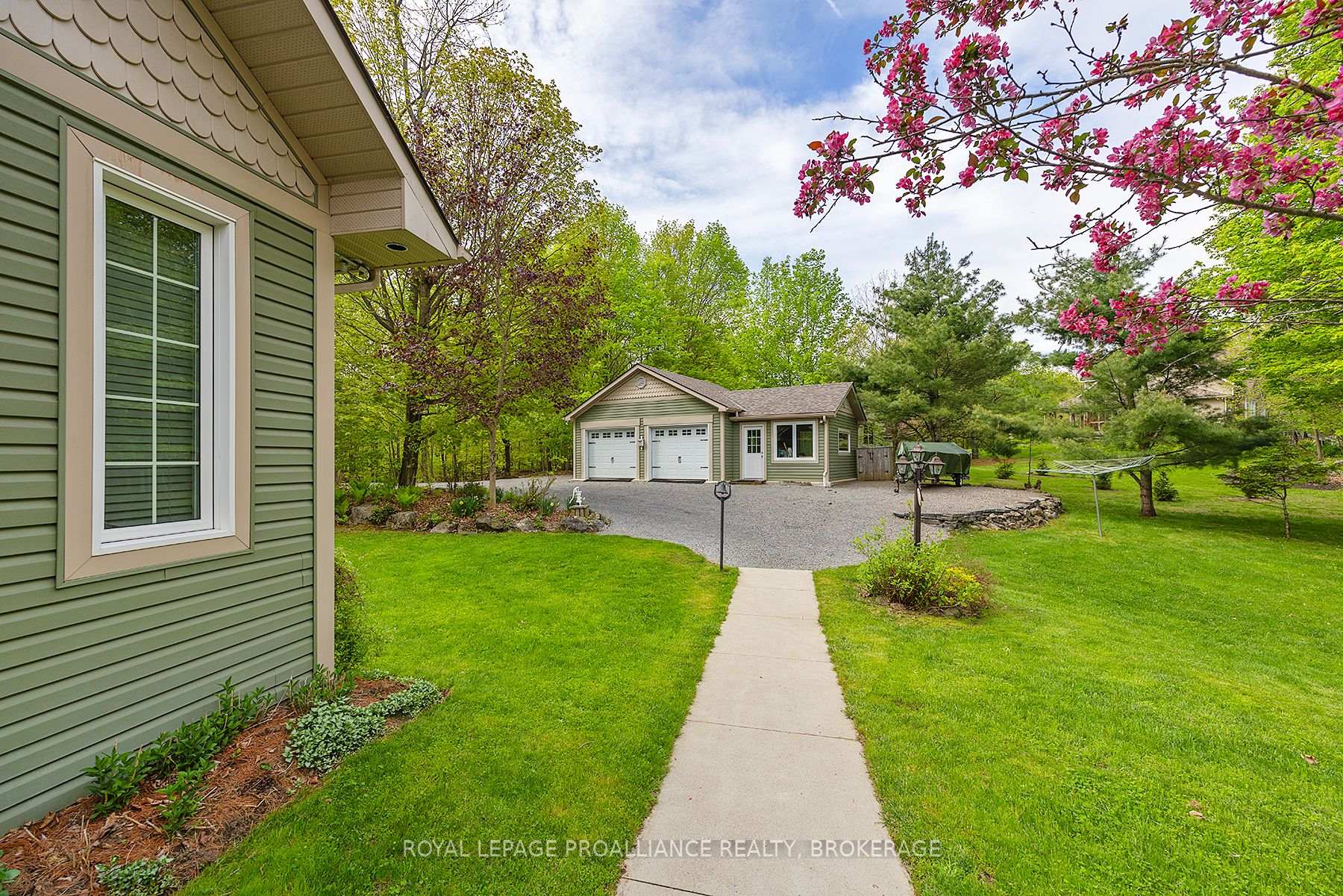 Photo 3 of 1358 Norway Road, Frontenac, Frontenac South — HOMEH