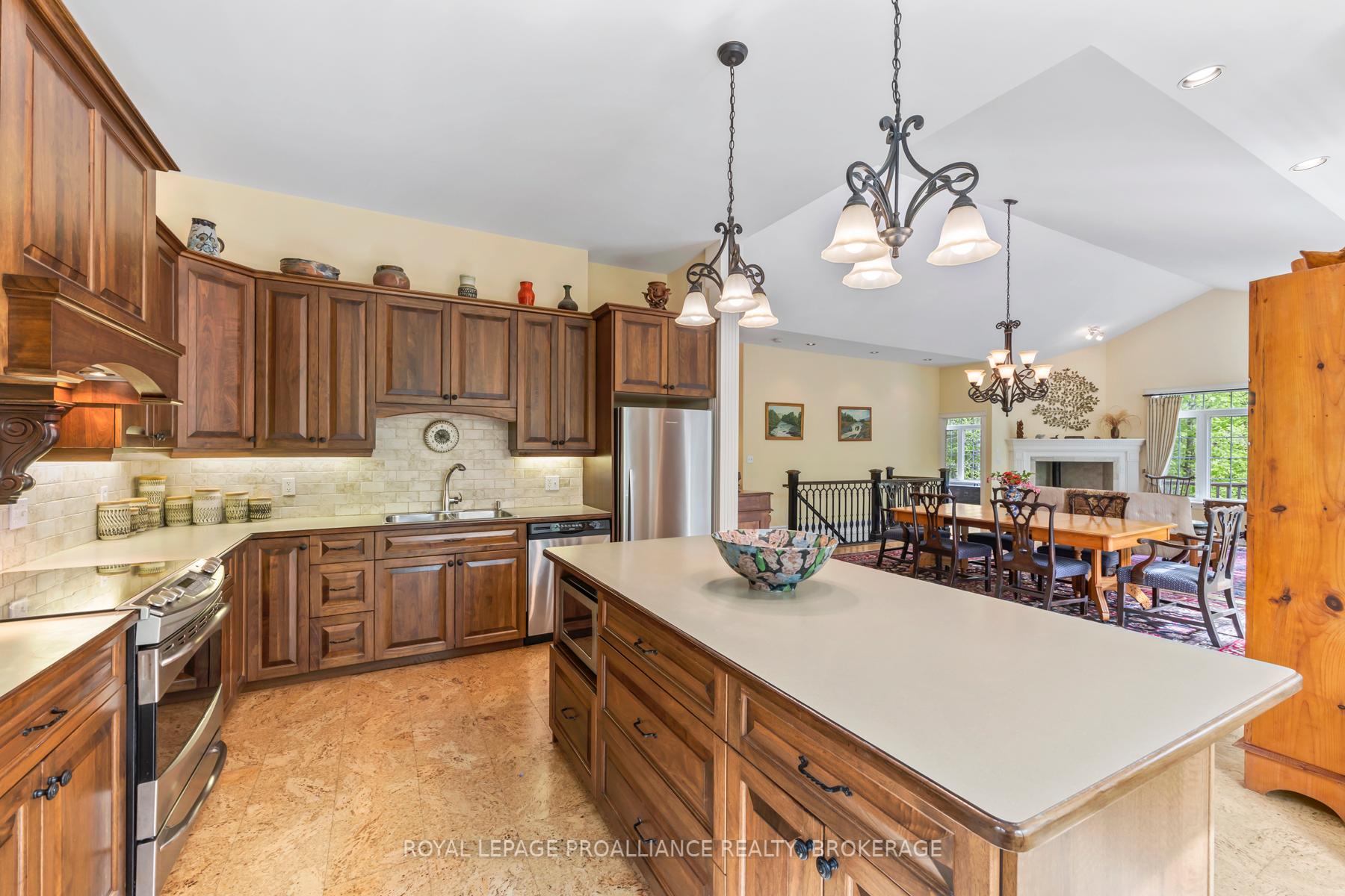 Photo 10 of 1358 Norway Road, Frontenac, Frontenac South — HOMEH