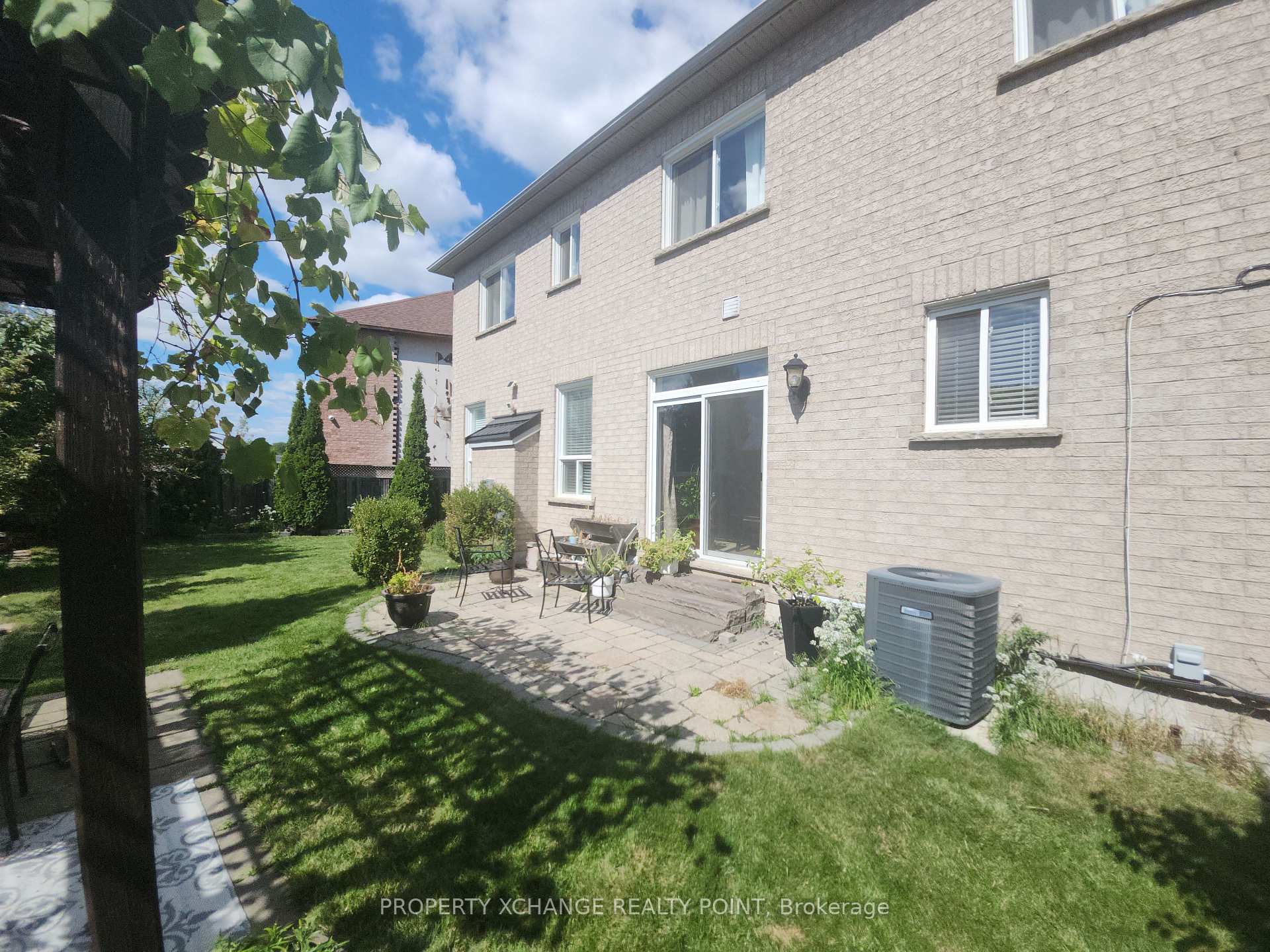 Photo 8 of 37 Donherb Crescent, Caledon, Rural Caledon — HOMEH