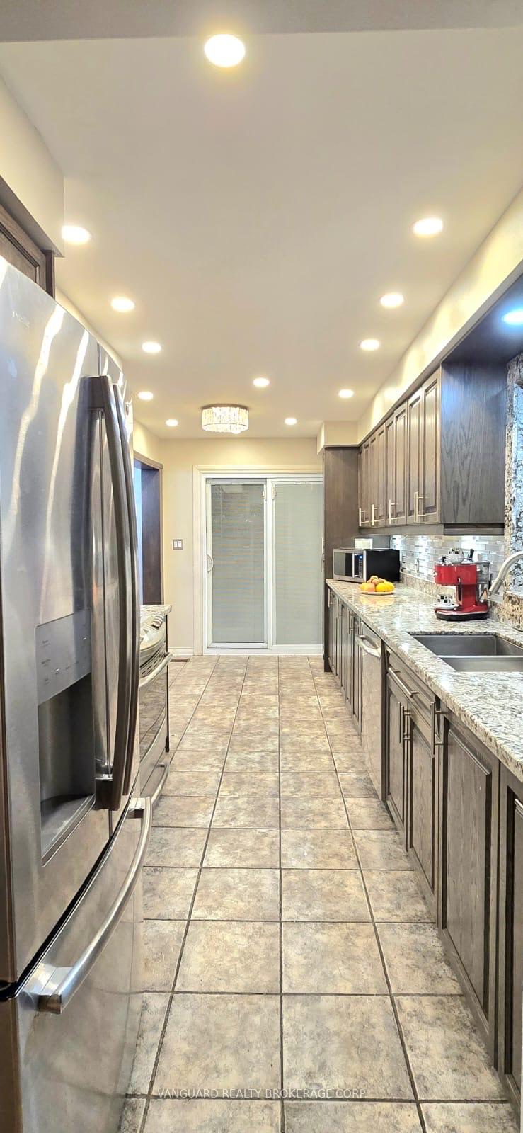 Photo 5 of 14 Jolley Court, Caledon, Bolton East — HOMEH
