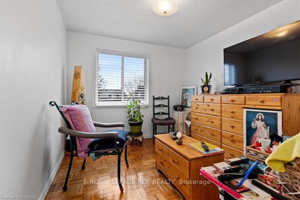 Photo 17 of 54 Poplar Drive, Cambridge — HOMEH