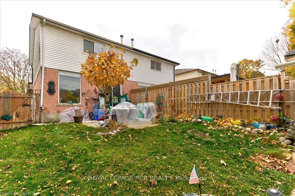 Photo 32 of 54 Poplar Drive, Cambridge — HOMEH
