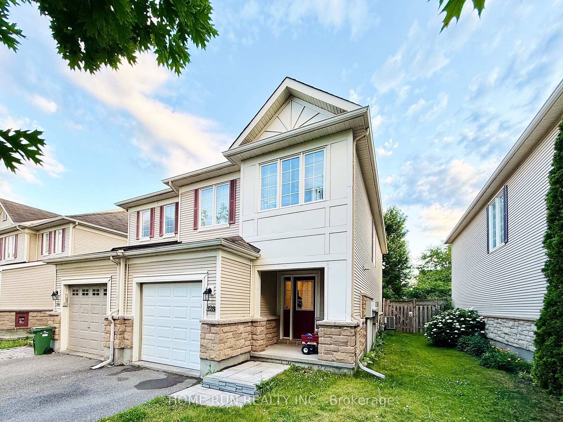Photo 3 of 328 Quetico Private, Ottawa, Barrhaven - Stonebridge — HOMEH