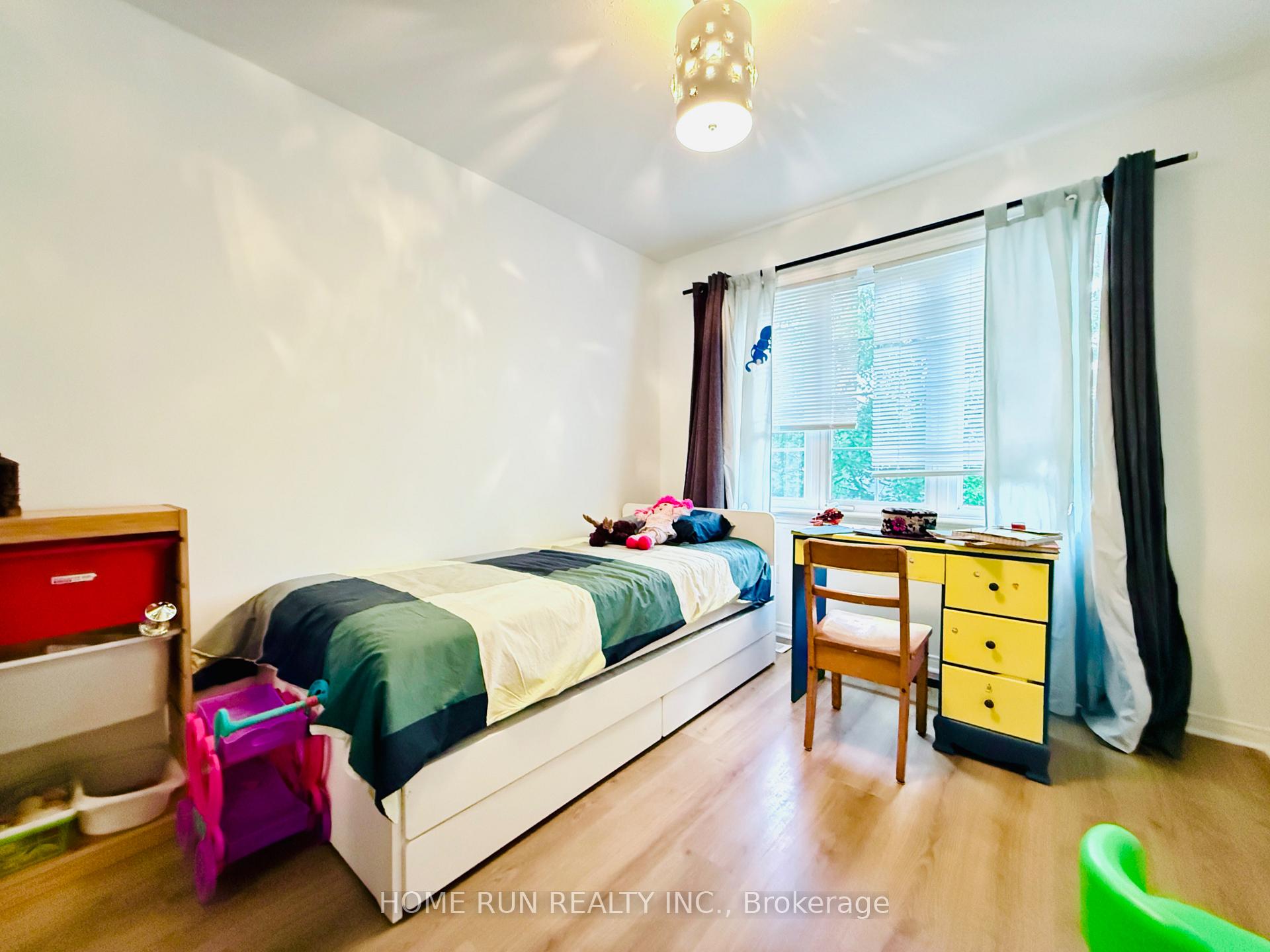 Photo 17 of 328 Quetico Private, Ottawa, Barrhaven - Stonebridge — HOMEH