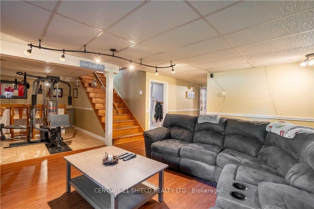 Photo 7 of 325 Ivan Crescent, Cornwall — HOMEH
