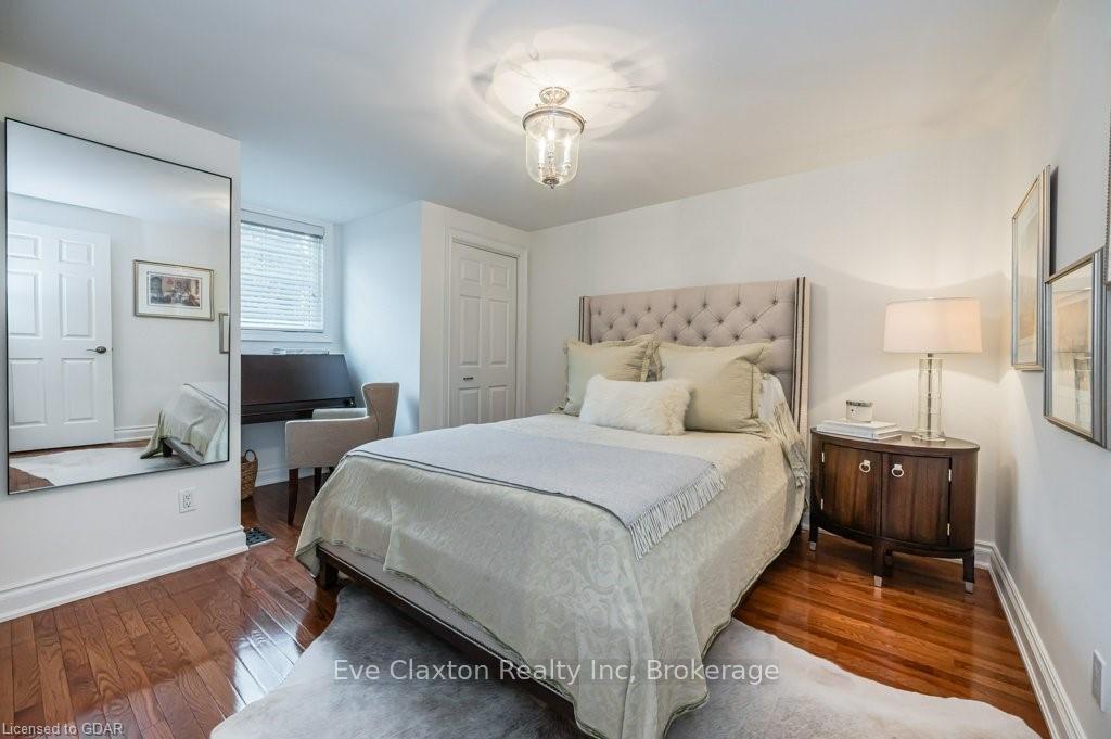 Photo 23 of 459 Winston Boulevard, Cambridge — HOMEH