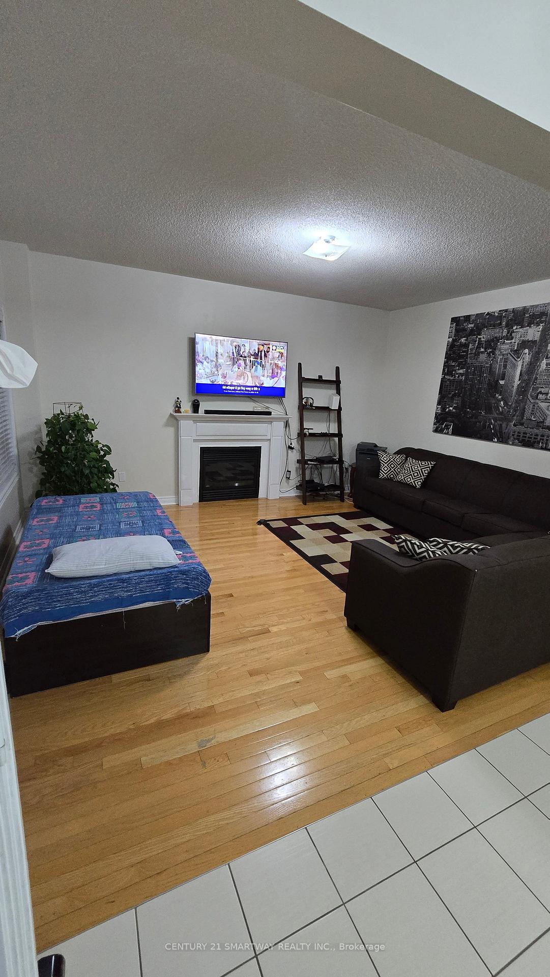 Photo 2 of 46 Oakhaven Road W, Brampton, Bram East — HOMEH
