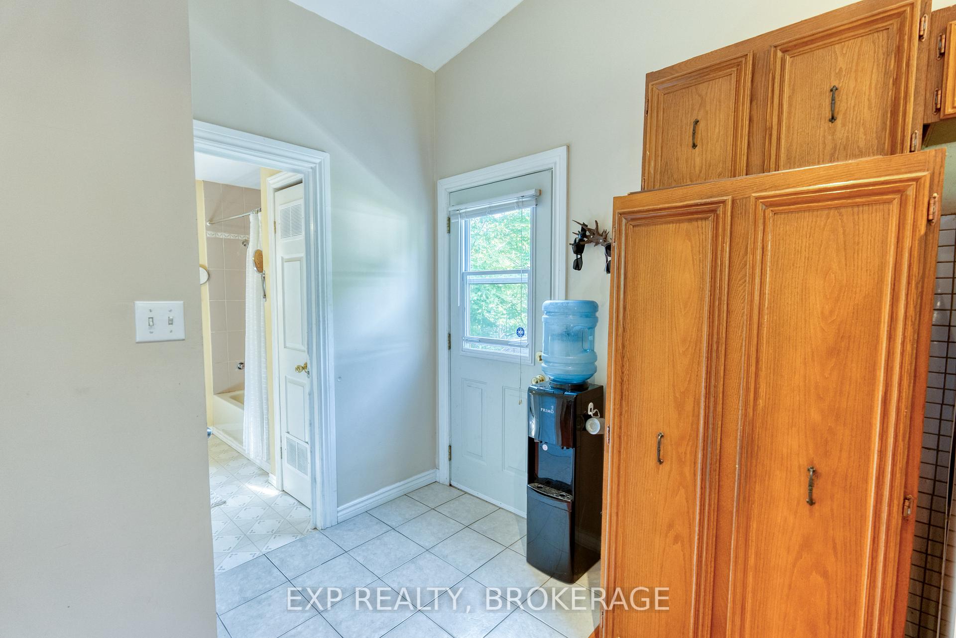 Photo 3 of 1040 Waters Edge Lane, Frontenac, Frontenac Centre — HOMEH
