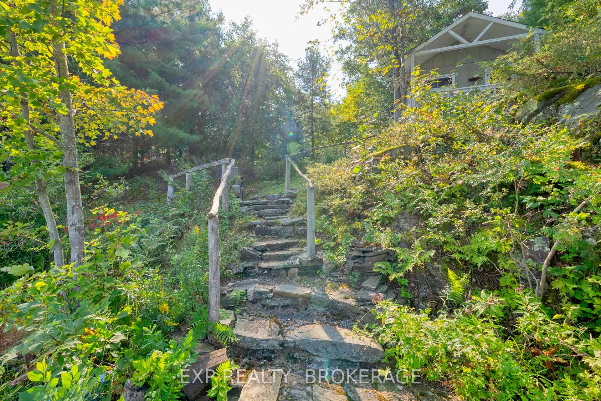 Photo 14 of 1040 Waters Edge Lane, Frontenac, Frontenac Centre — HOMEH