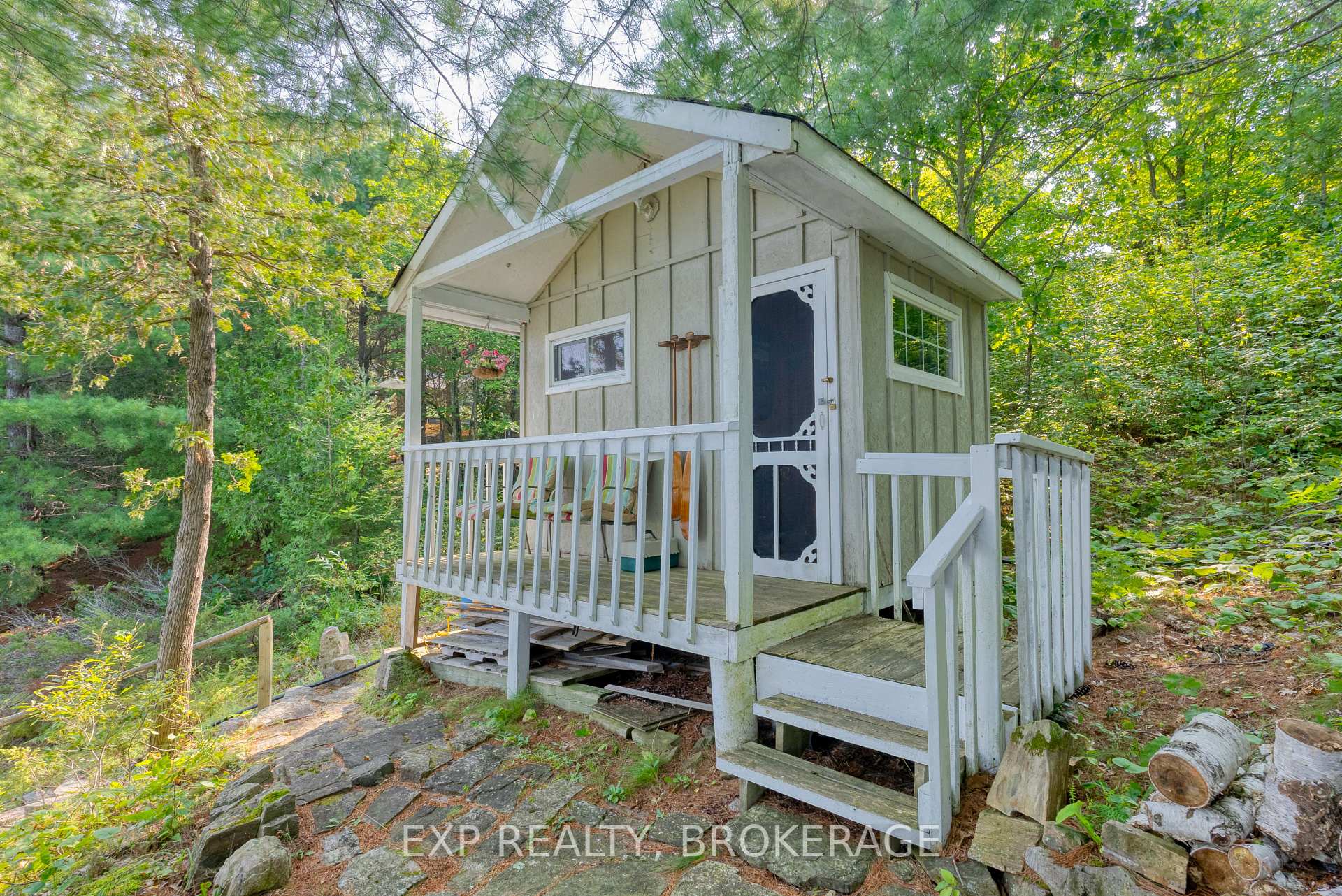 Photo 15 of 1040 Waters Edge Lane, Frontenac, Frontenac Centre — HOMEH
