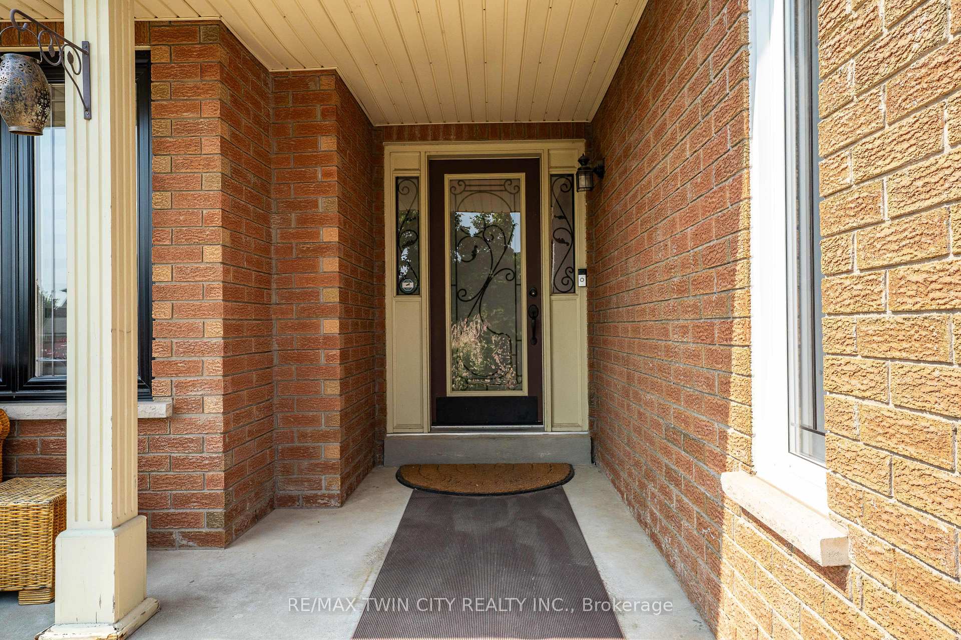 Photo 4 of 670 Peter Robertson Boulevard, Brampton, Sandringham-Wellington — HOMEH