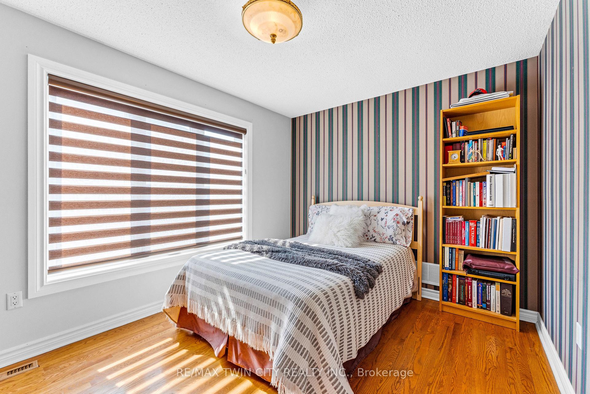 Photo 18 of 670 Peter Robertson Boulevard, Brampton, Sandringham-Wellington — HOMEH