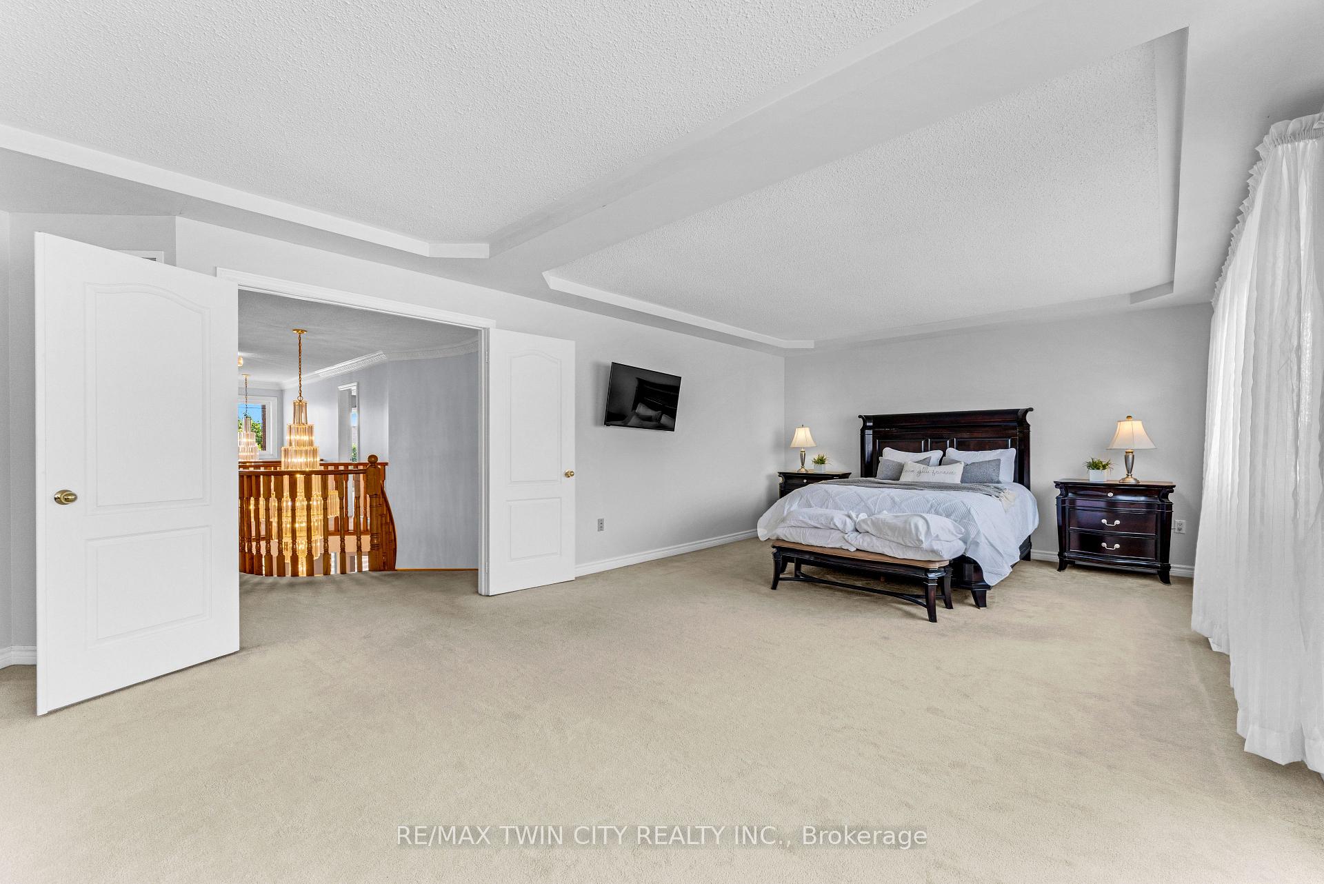 Photo 21 of 670 Peter Robertson Boulevard, Brampton, Sandringham-Wellington — HOMEH
