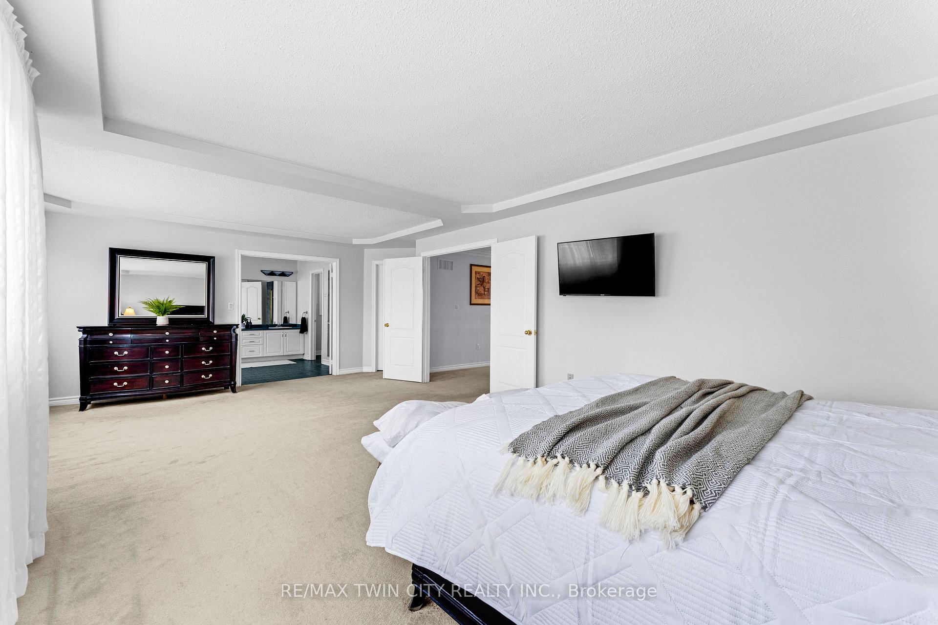 Photo 22 of 670 Peter Robertson Boulevard, Brampton, Sandringham-Wellington — HOMEH