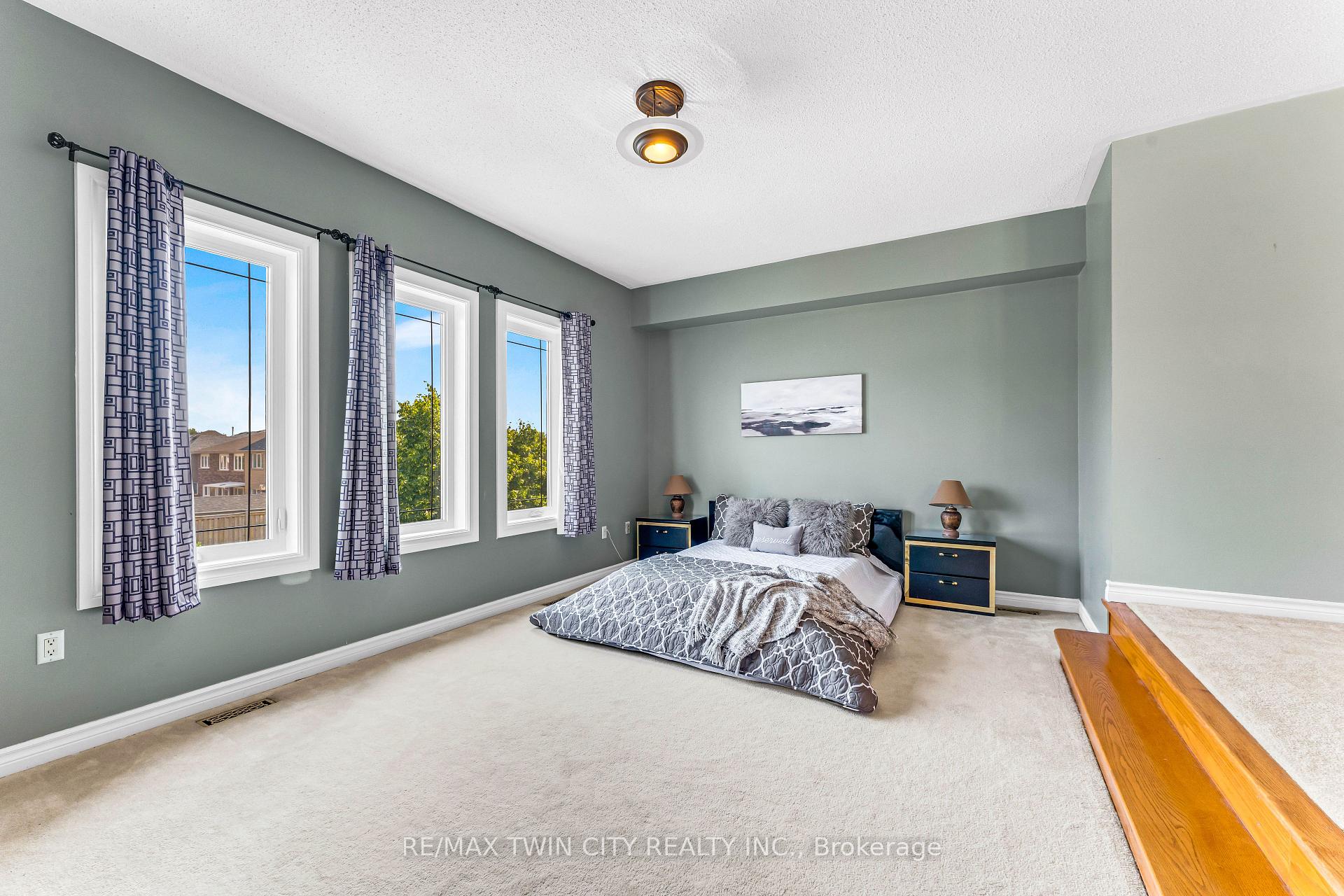 Photo 27 of 670 Peter Robertson Boulevard, Brampton, Sandringham-Wellington — HOMEH