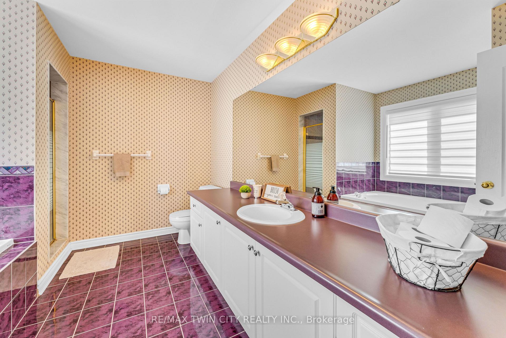 Photo 31 of 670 Peter Robertson Boulevard, Brampton, Sandringham-Wellington — HOMEH