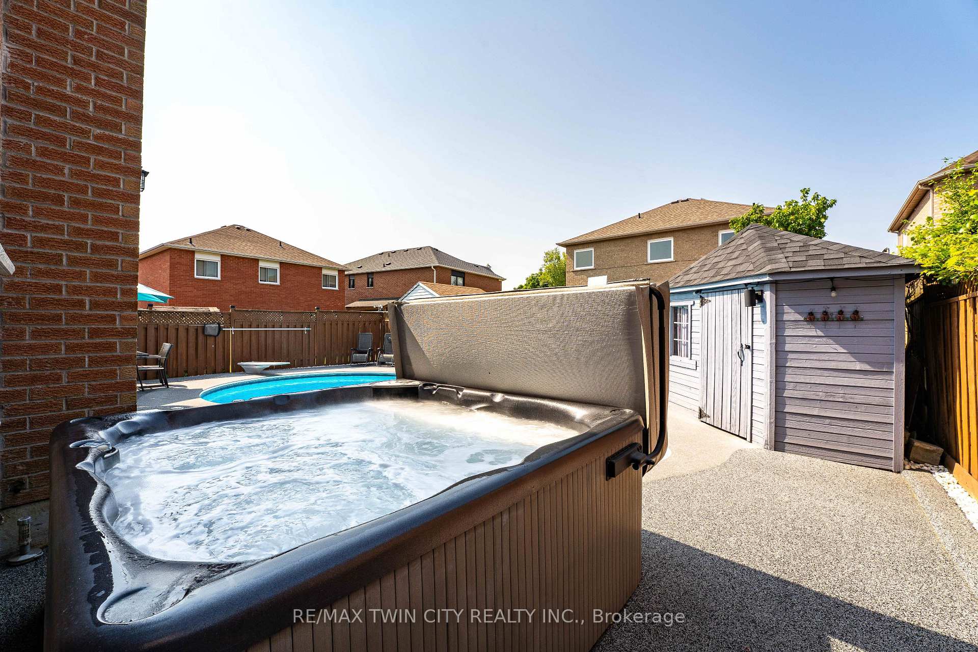 Photo 42 of 670 Peter Robertson Boulevard, Brampton, Sandringham-Wellington — HOMEH