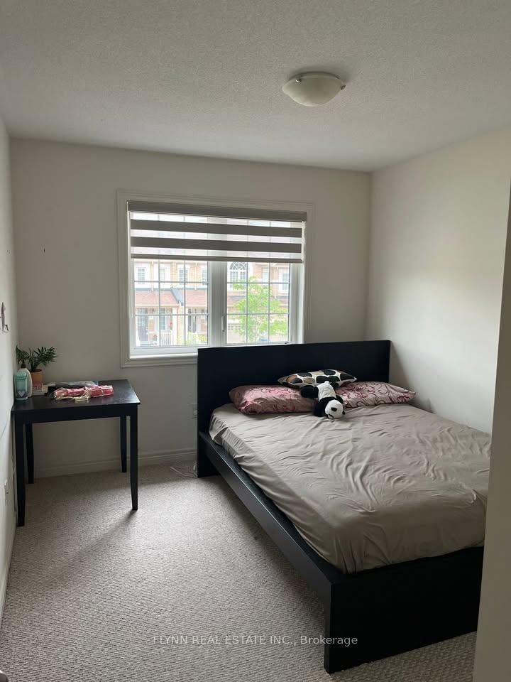 Photo 11 of 7 Kempsford Crescent, Brampton, Northwest Brampton — HOMEH