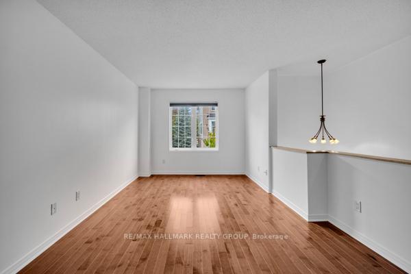 Photo 10 of 320 Gotham Private, Ottawa, Central Park — HOMEH