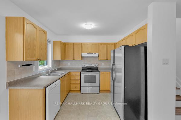 Photo 11 of 320 Gotham Private, Ottawa, Central Park — HOMEH