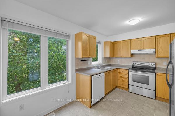 Photo 17 of 320 Gotham Private, Ottawa, Central Park — HOMEH