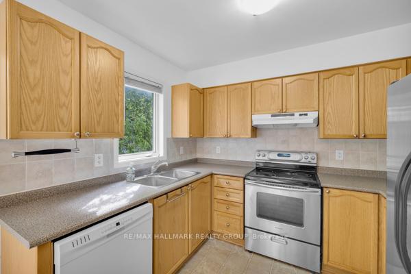 Photo 18 of 320 Gotham Private, Ottawa, Central Park — HOMEH
