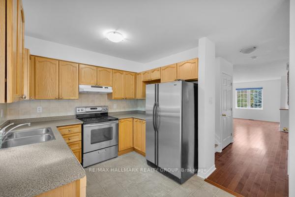 Photo 19 of 320 Gotham Private, Ottawa, Central Park — HOMEH