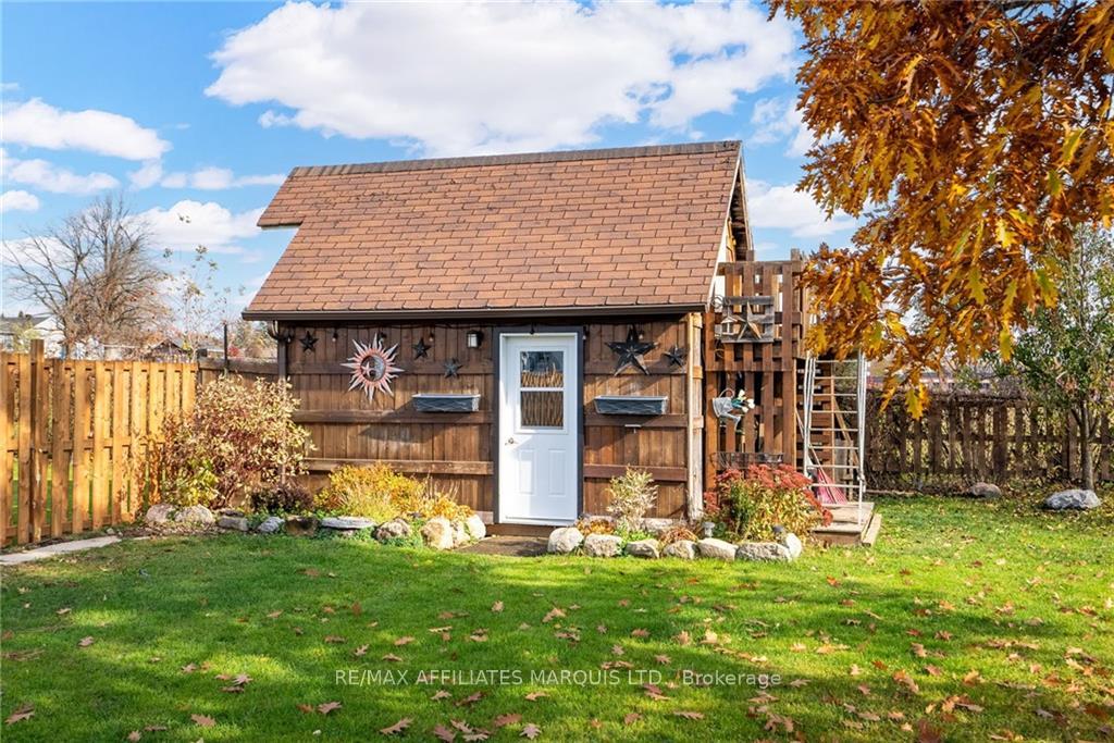 Photo 4 of 2747 Ross Avenue, Cornwall — HOMEH