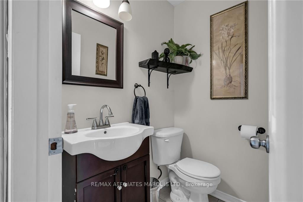 Photo 14 of 2747 Ross Avenue, Cornwall — HOMEH