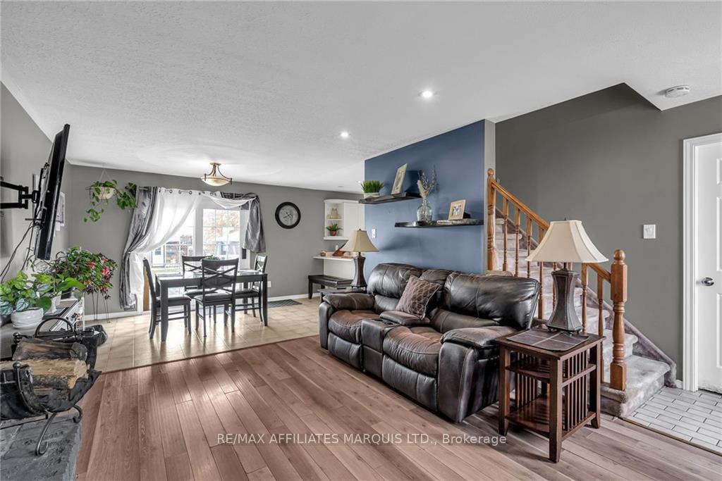 Photo 16 of 2747 Ross Avenue, Cornwall — HOMEH