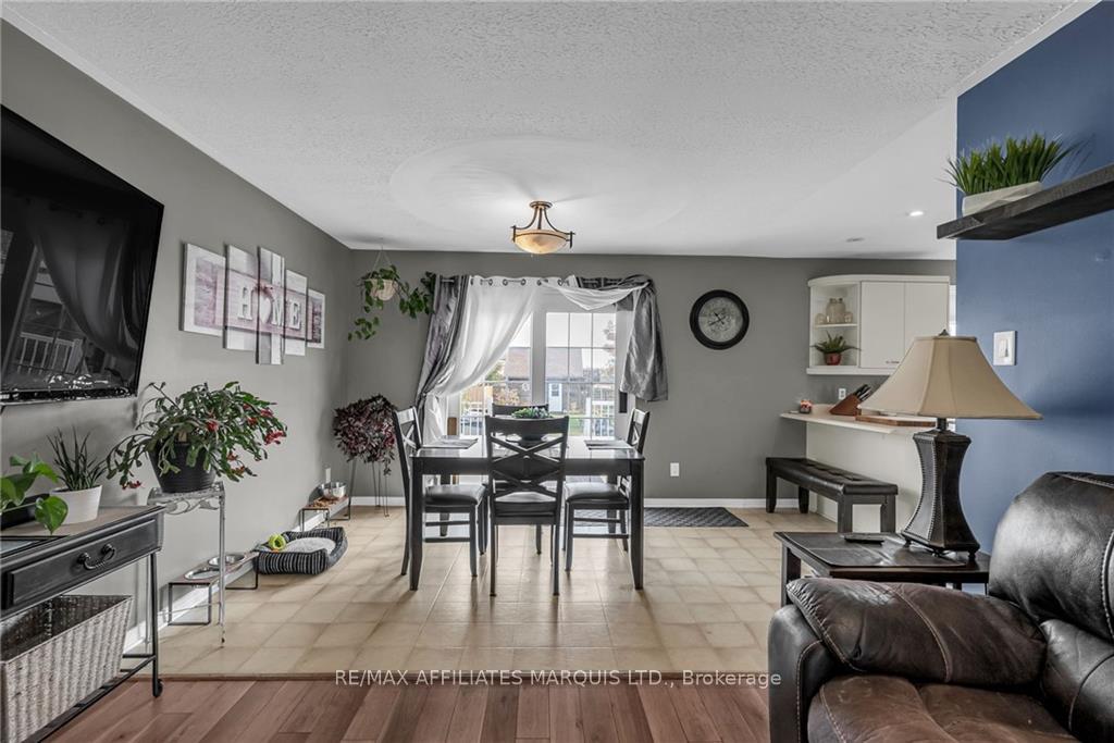 Photo 17 of 2747 Ross Avenue, Cornwall — HOMEH