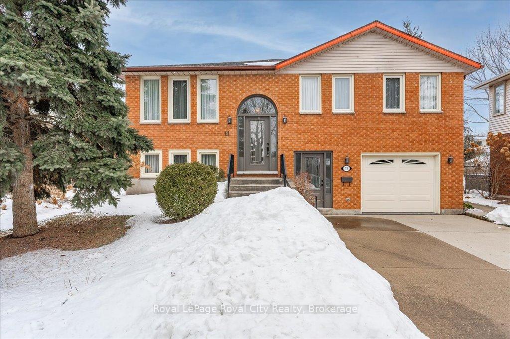 Front of 11 Aspenwood Place