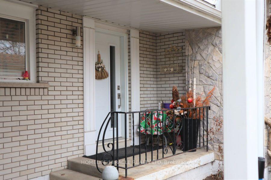 Photo 2 of 28 Holbrook Road, Hamilton, Westcliffe — HOMEH