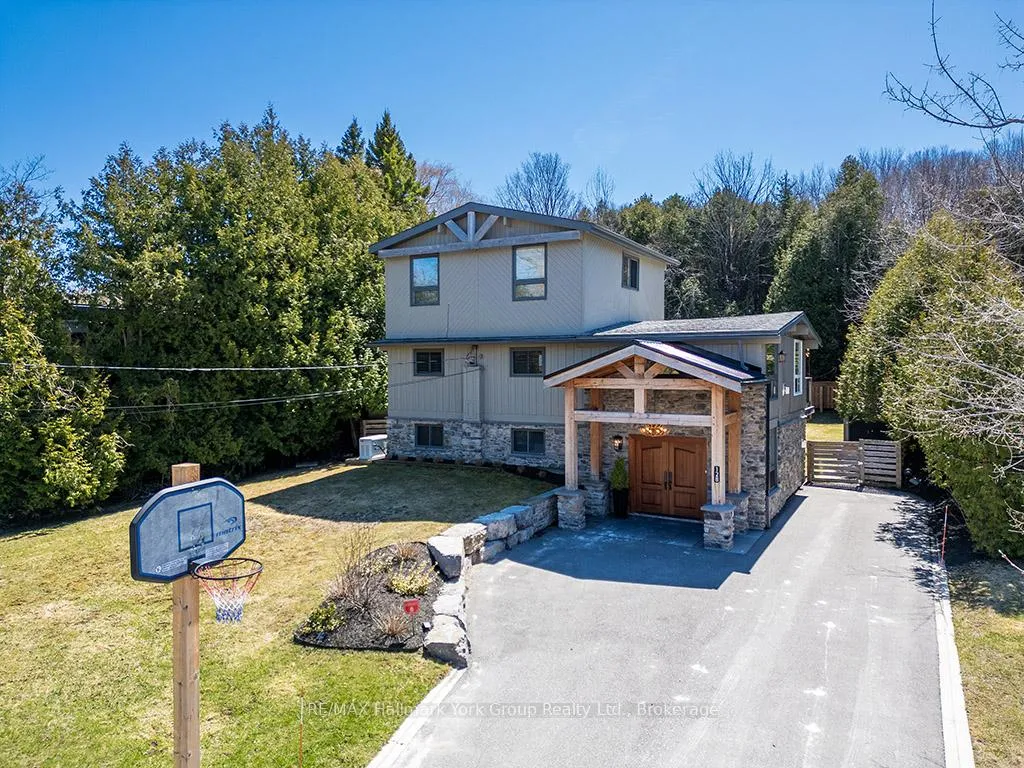 Photo 1 of 128 James Street S, Blue Mountains — HOMEH