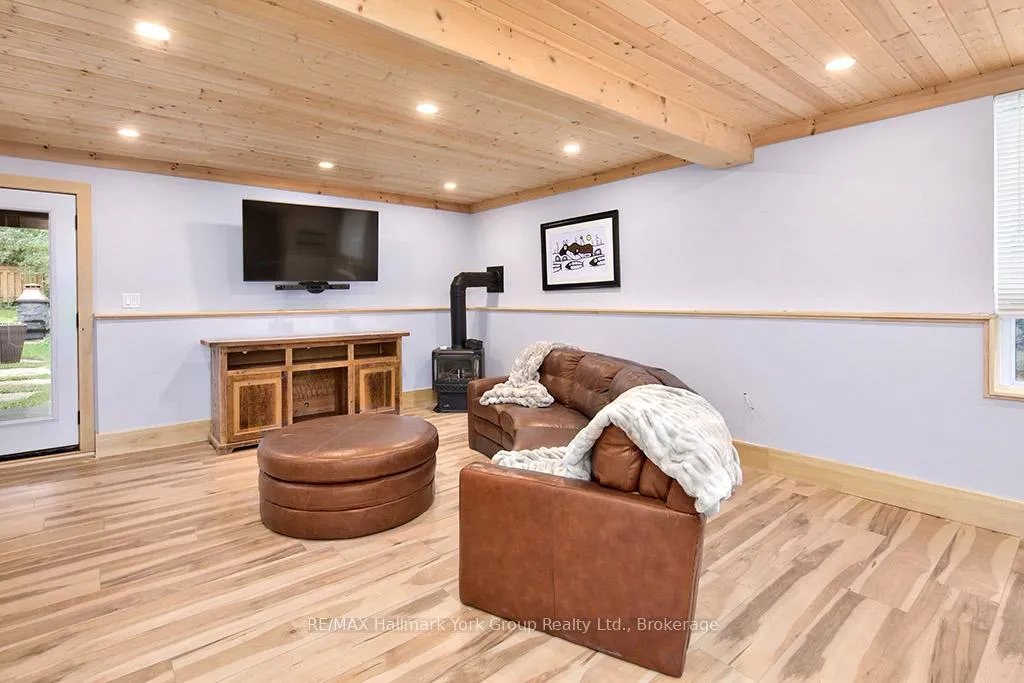 Photo 44 of 128 James Street S, Blue Mountains — HOMEH