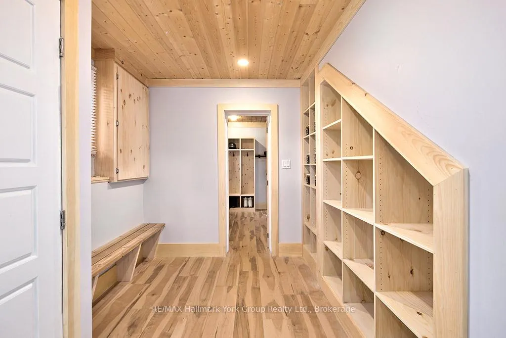 Photo 47 of 128 James Street S, Blue Mountains — HOMEH