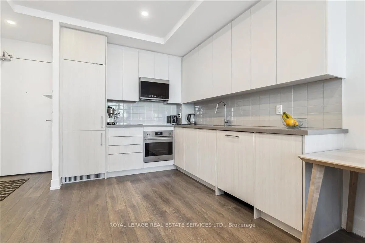 Photo 6 of Unit 2002, 297 Oak Walk Dr, Oakville, River Oaks — HOMEH