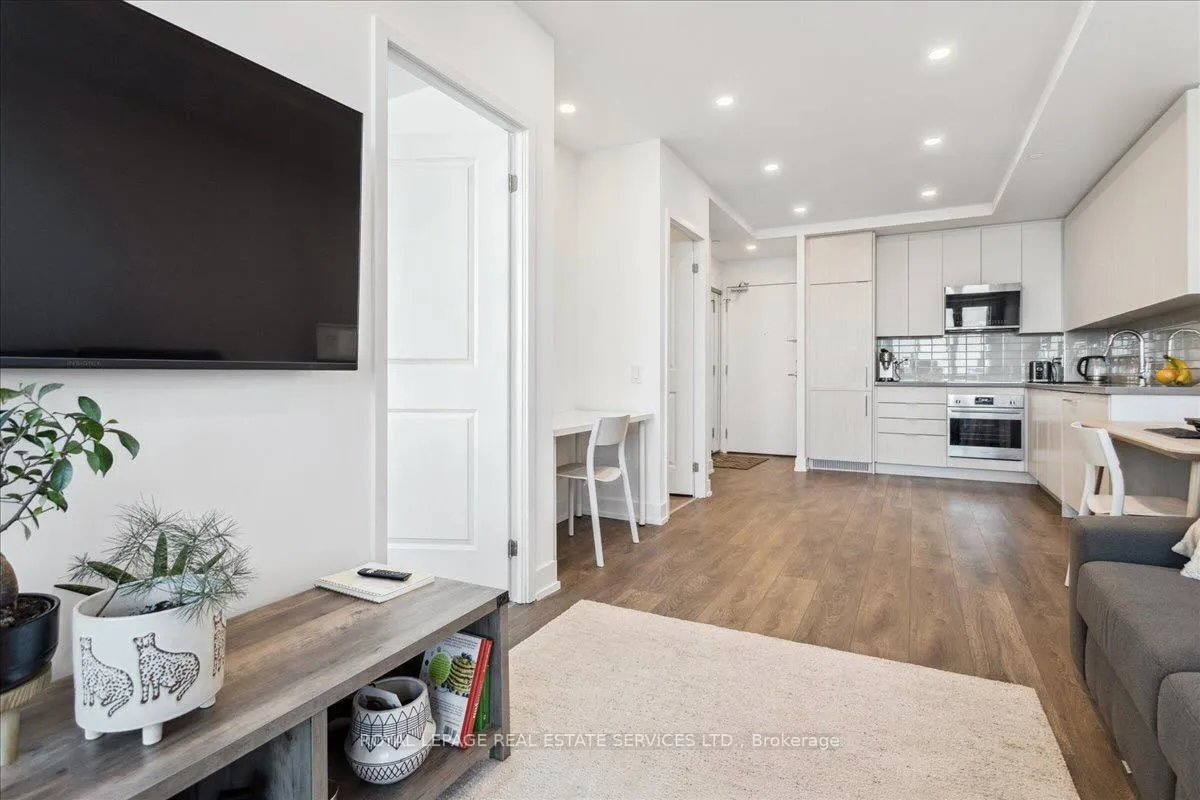 Photo 11 of Unit 2002, 297 Oak Walk Dr, Oakville, River Oaks — HOMEH