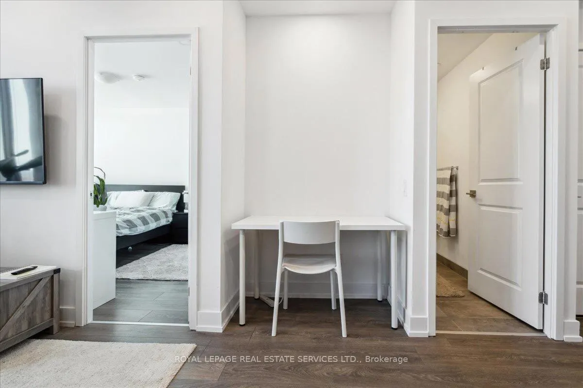 Photo 15 of Unit 2002, 297 Oak Walk Dr, Oakville, River Oaks — HOMEH