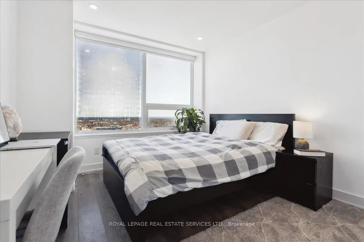 Photo 16 of Unit 2002, 297 Oak Walk Dr, Oakville, River Oaks — HOMEH