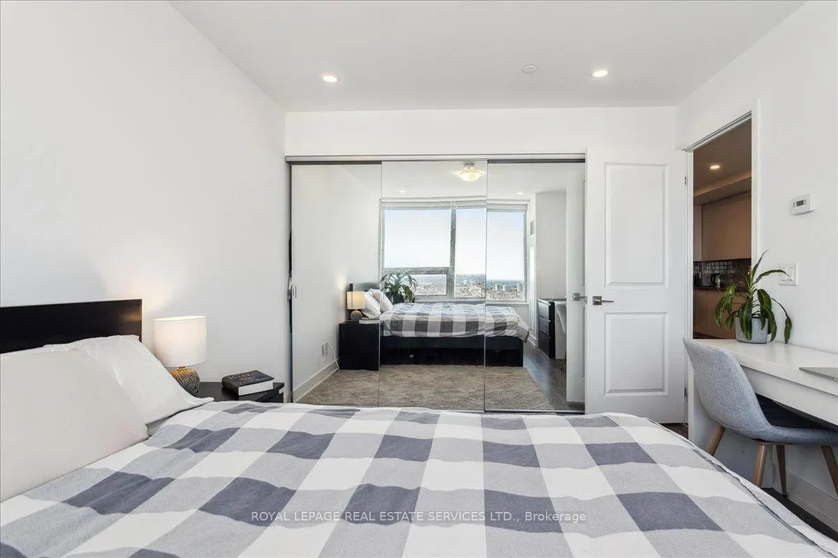 Photo 18 of Unit 2002, 297 Oak Walk Dr, Oakville, River Oaks — HOMEH