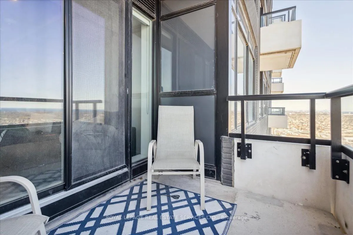 Photo 23 of Unit 2002, 297 Oak Walk Dr, Oakville, River Oaks — HOMEH